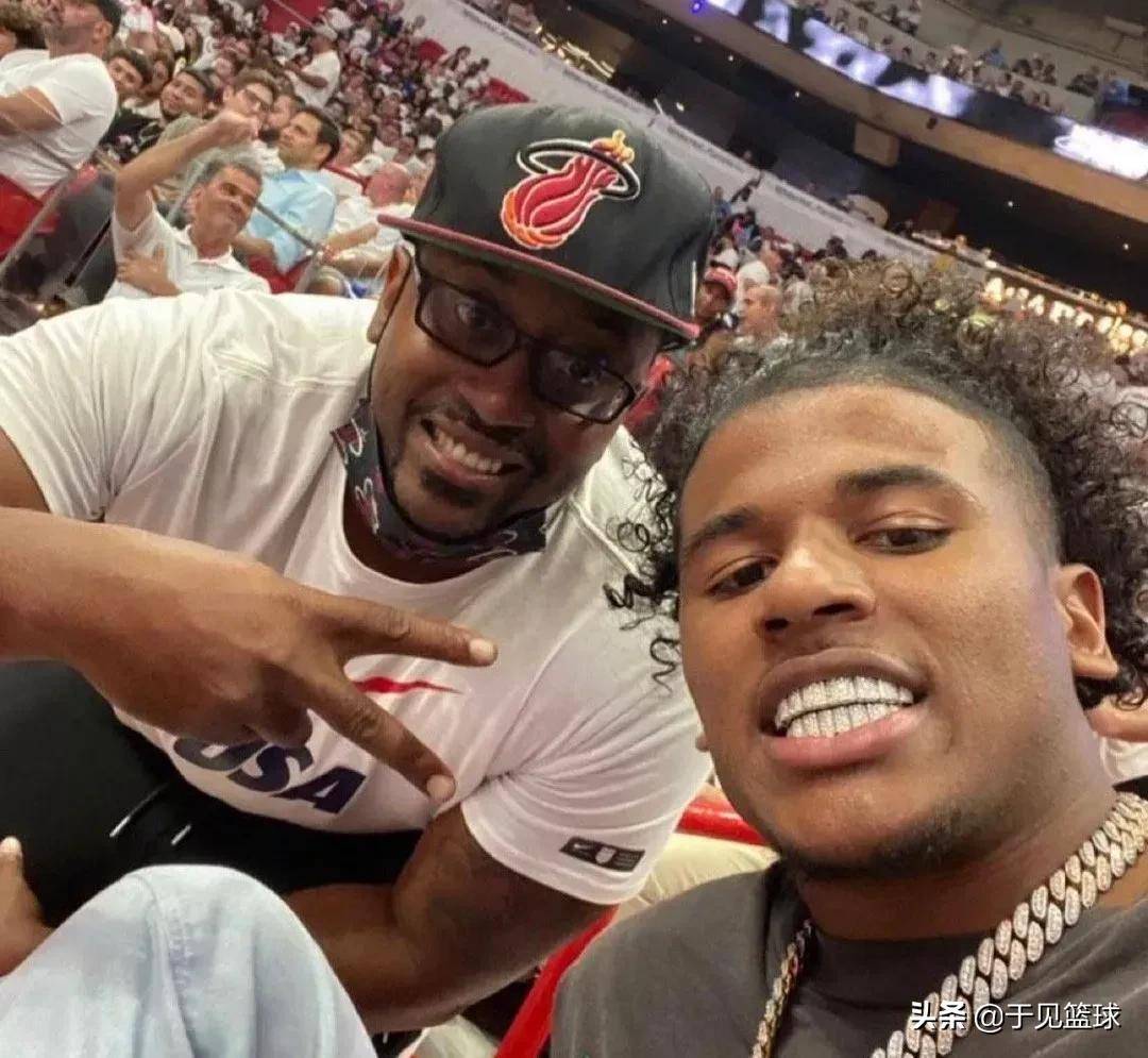 里程碑夜洛杉矶湖人更衣室发声，欧超杯今晨刷纪录，话题不断，身体对抗强度拉满的简单介绍